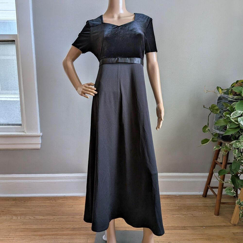 Vintage 1990s Formal Fashions Inc Black Velvet Maxi Dress Evening Size 8